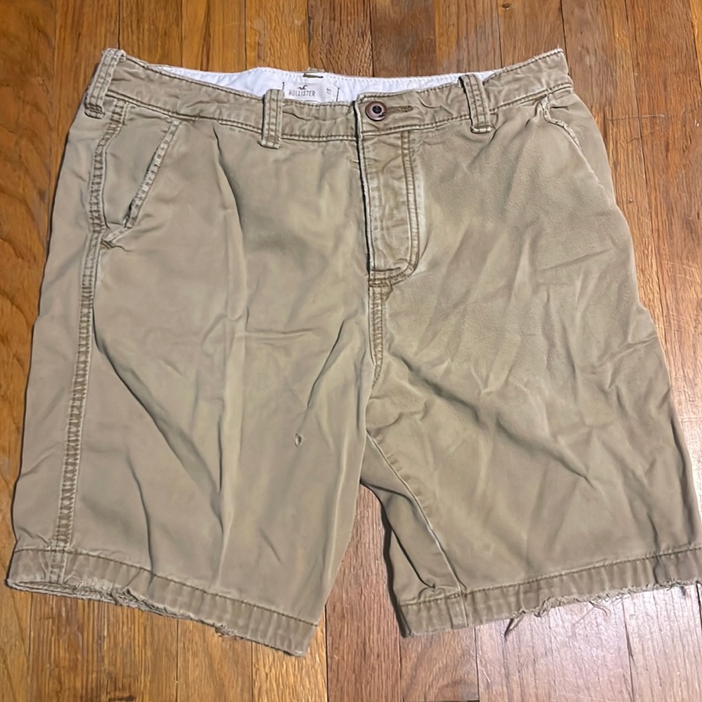 Hollister shorts size 32